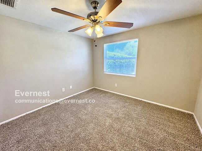 Building Photo - 16005 Ranchita Ct