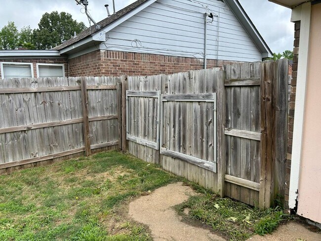 Building Photo - 6823 Northknoll Cove