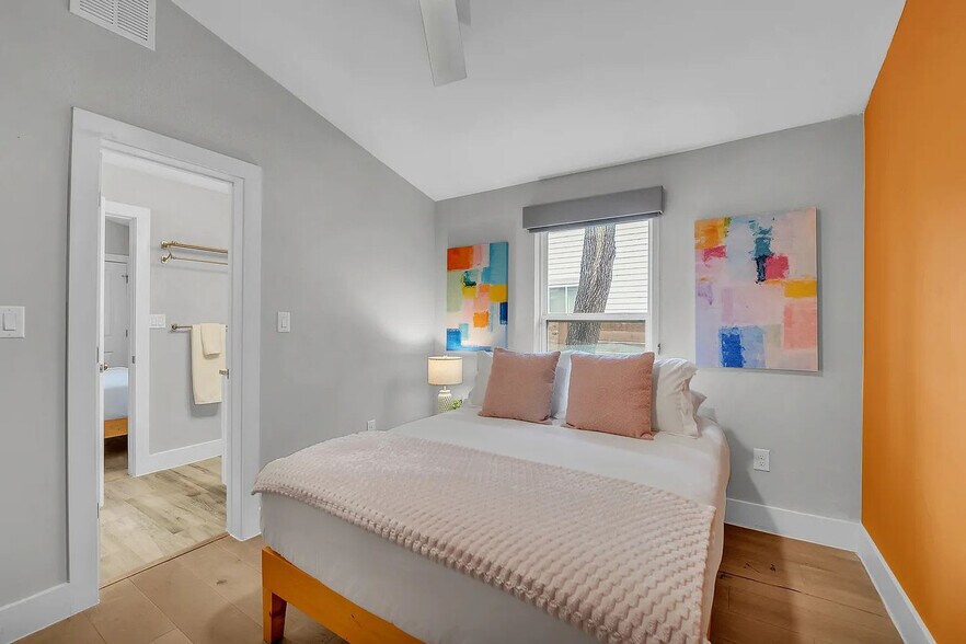 Building Photo - 4607 Sara Dr