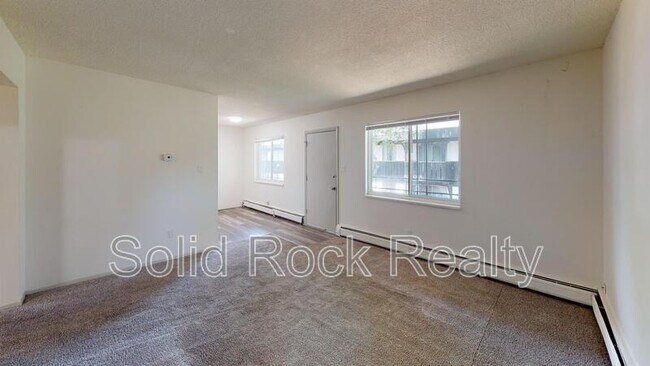 Building Photo - 1411 S Corona Ave