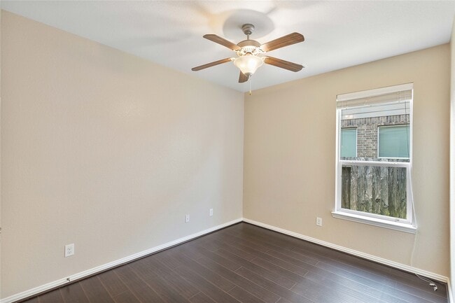 Building Photo - 13814 McKinney Creek Ln