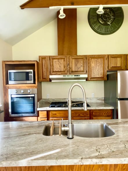 Building Photo - 477 E Sacramento Ave