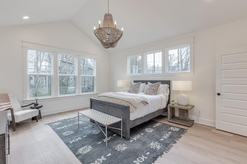 This photo is of a completed version of the same floor plan and same designer finishes - representative only. - 1945b Kimbark Dr