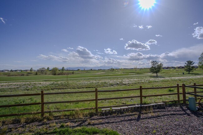 Building Photo - 5 Bed 3 Bath 3 Car Garage Rancher!!!