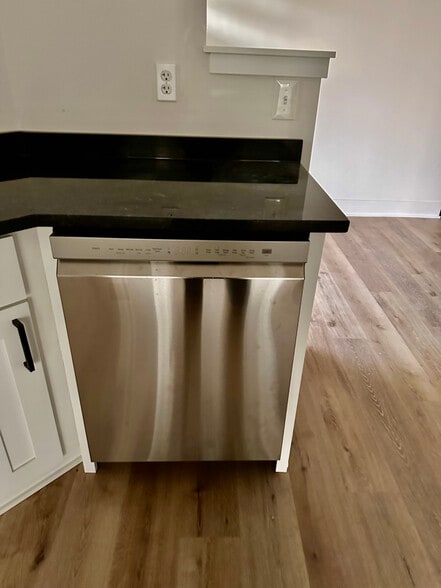 Building Photo - 2869 Charing Rd