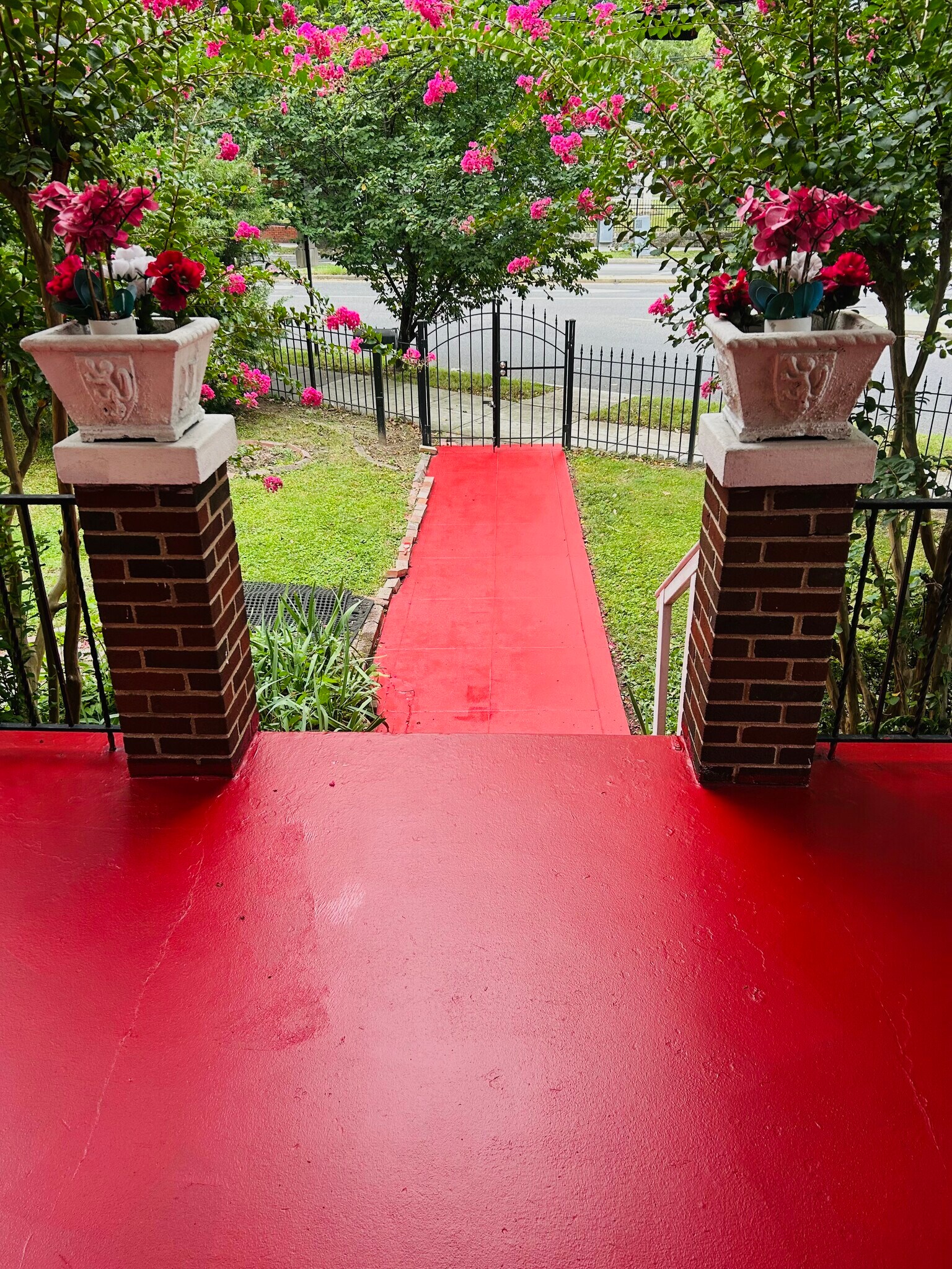 Front porch main entrance - 5500 New Hampshire Ave NW