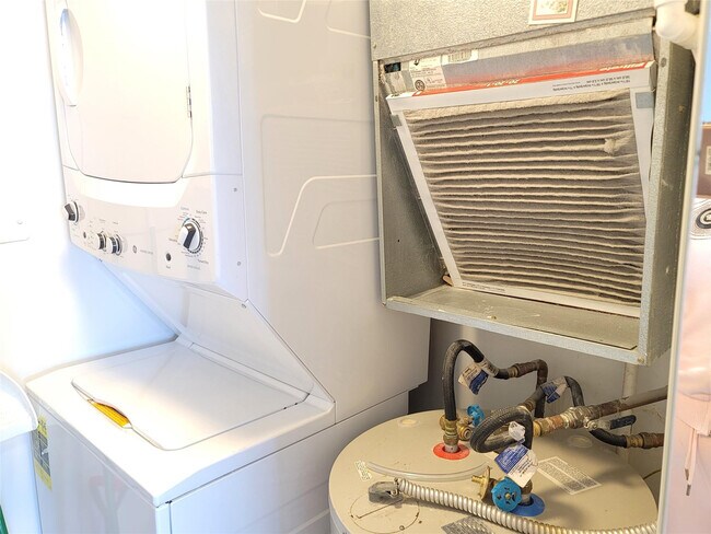 Building Photo - 1500 N Ocean Blvd