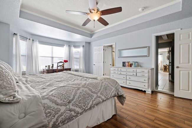 Building Photo - Single story home with study located in Miramar.