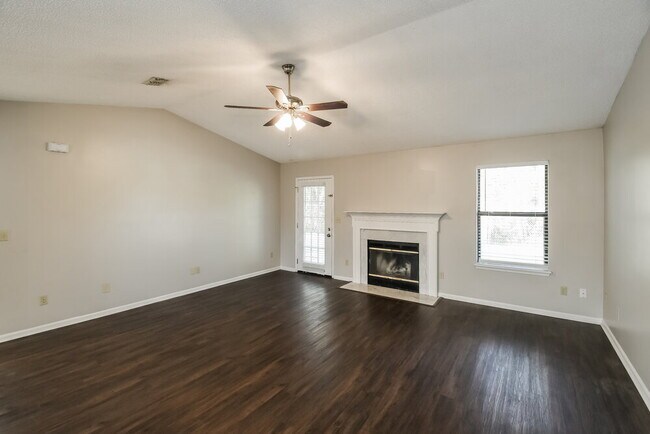 Building Photo - 1664 Tall Timber Dr