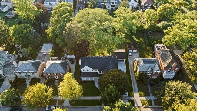 Building Photo - 1037 Belleforte Ave