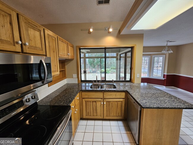 Building Photo - 108 Glendale Dr