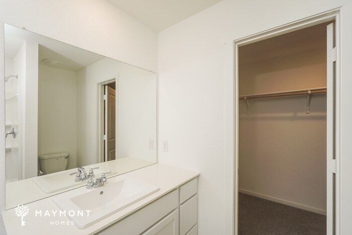 Building Photo - 14903 Warwick Shire