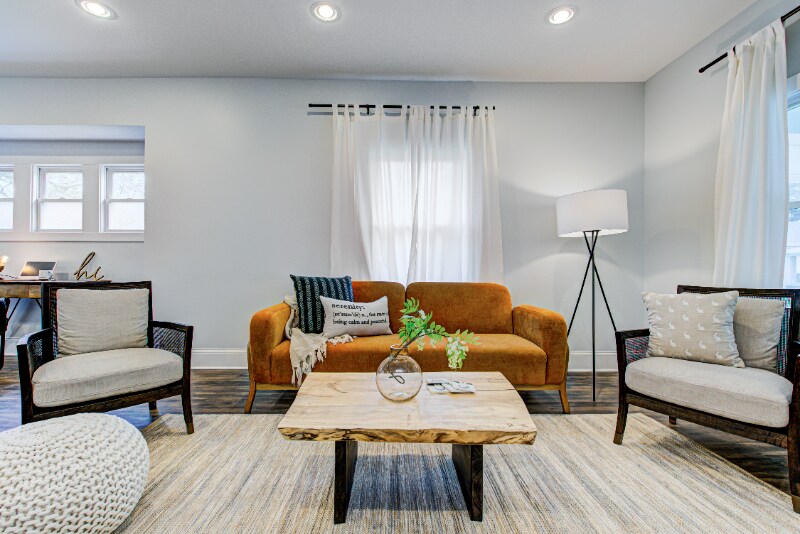 Building Photo - 931 Lasalle St