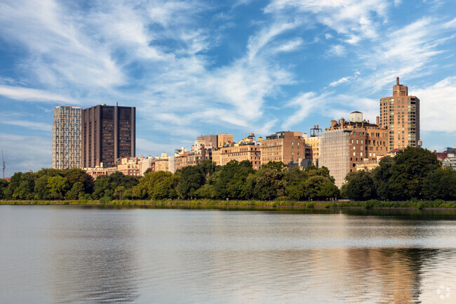 Building Photo - Carnegie Hill