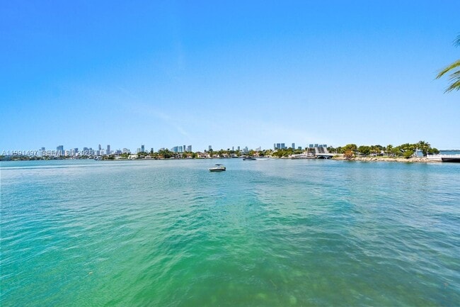 Building Photo - 5 Island Ave