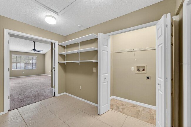 Building Photo - 4209 Brentwood Park Cir
