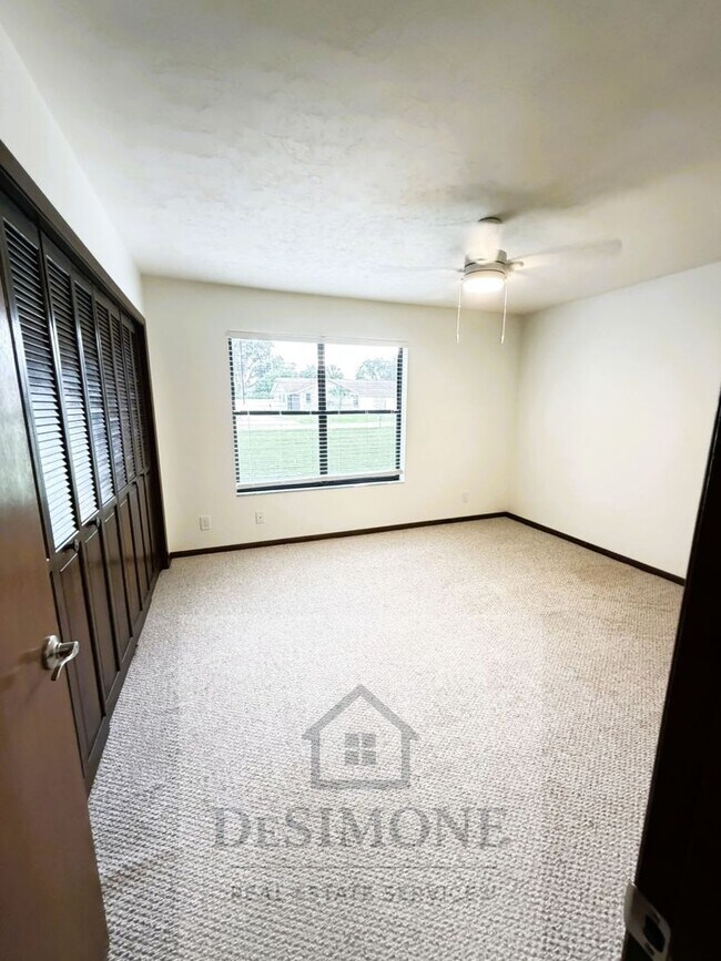 Building Photo - 4530 SW 46th St
