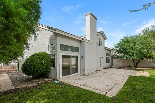 Building Photo - 2043 Angel Falls Dr