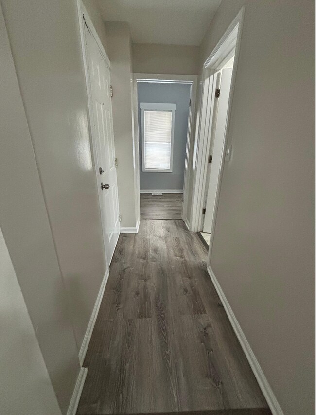 Building Photo - 6949 S Woodlawn Ave