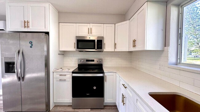 Primary Photo - 313 Swain Blvd