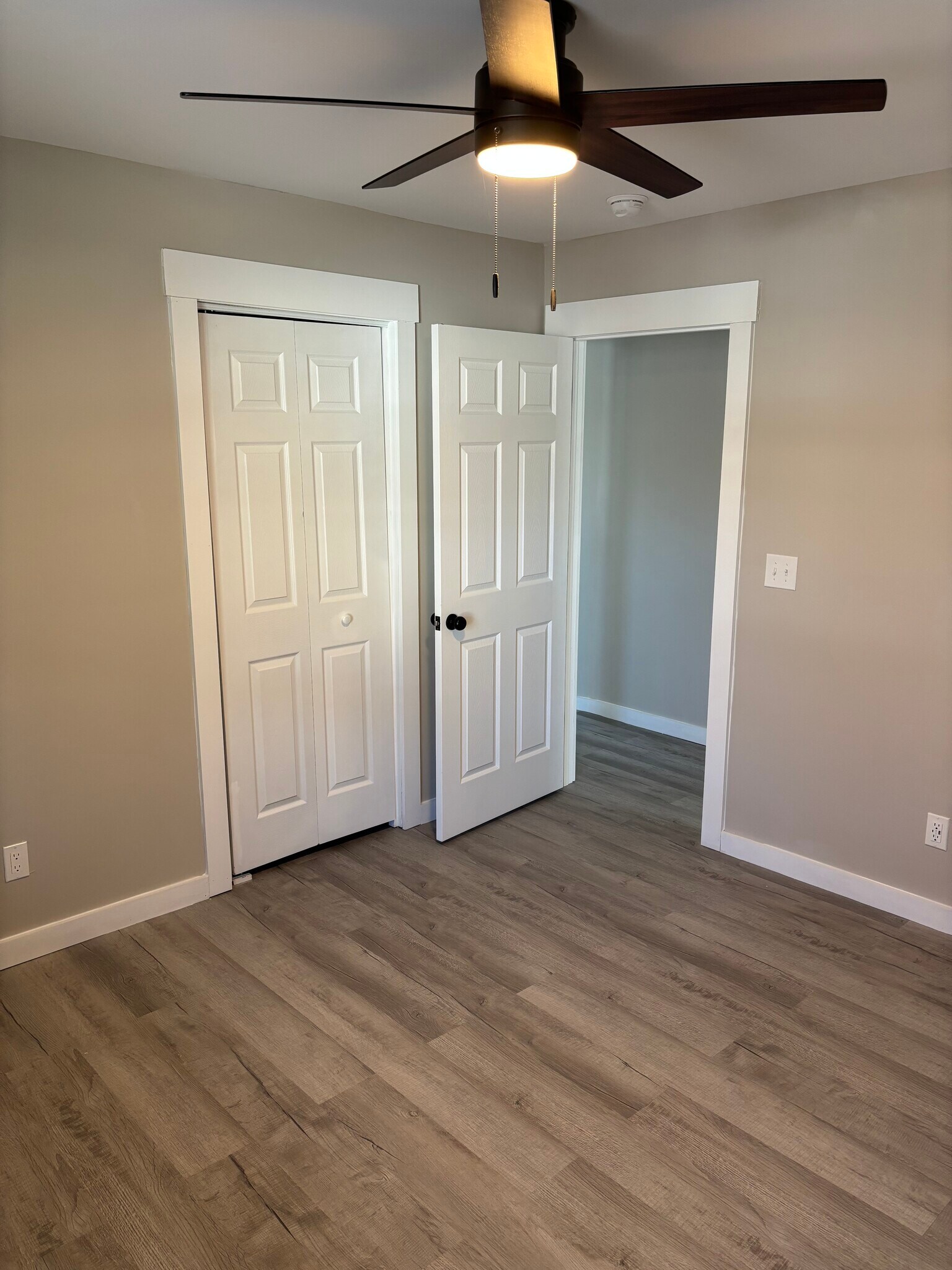 Building Photo - 1136 Chadford Rd