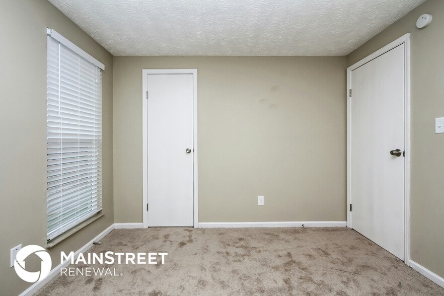 Building Photo - 5678 Colonist Cir