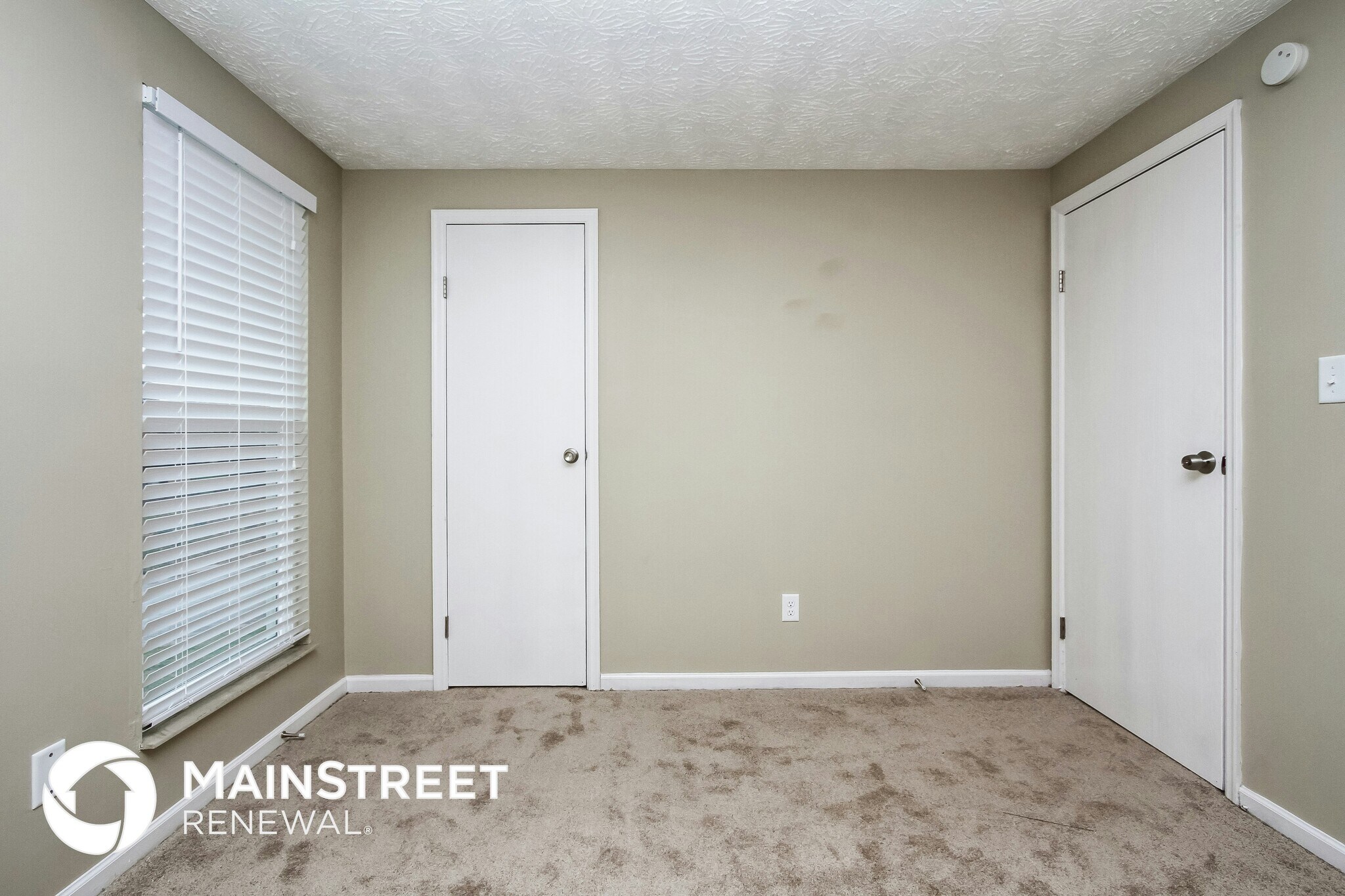 Building Photo - 5678 Colonist Cir