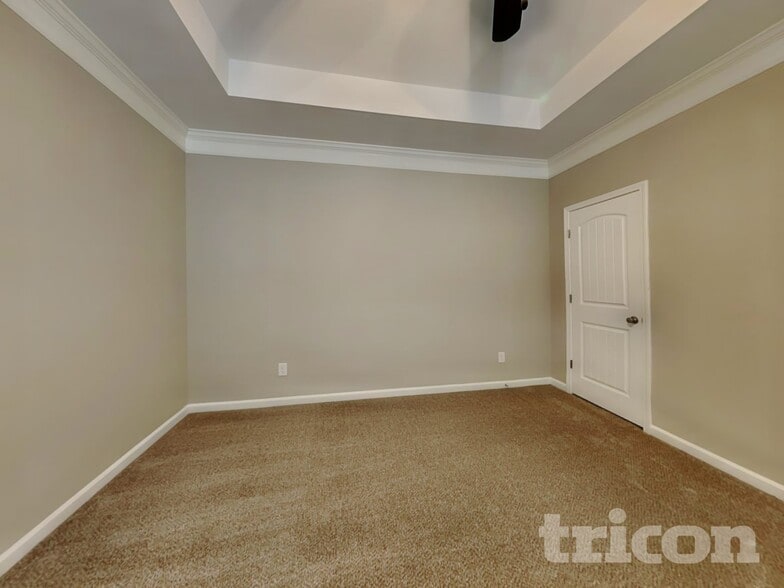 Building Photo - 1050 Paddock Park Cir