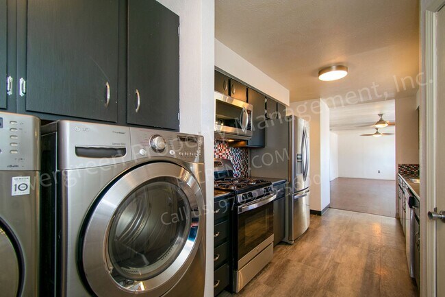 Building Photo - Beautifully Updated Home in Old Town!