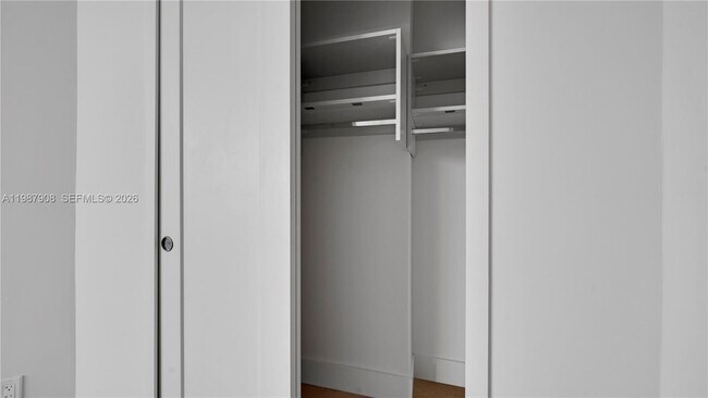 Building Photo - 555 NE 34th St