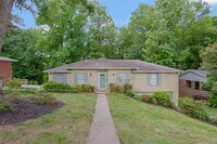Building Photo - 3211 Flamingo Dr