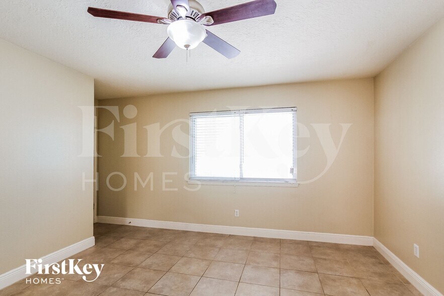 Building Photo - 7259 Lost Fable Ln