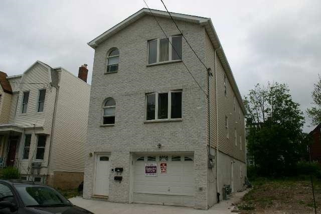 Primary Photo - 334 Forrest St