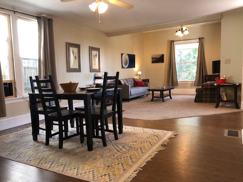 Building Photo - 124 S 5th St