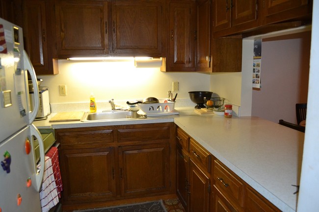 Interior Photo - 14 Taylor Ave