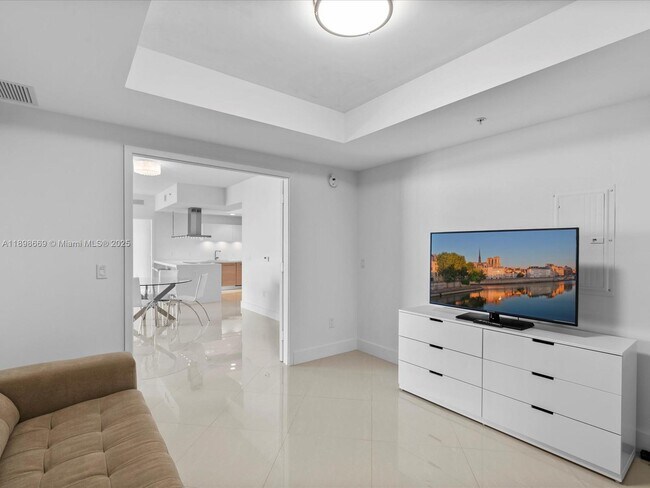 Building Photo - 17301 Biscayne Blvd