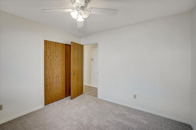 Building Photo - Spacious 4 Bedroom Home in Gated Somerset Hills – 3-Car Garage & Large Backyard