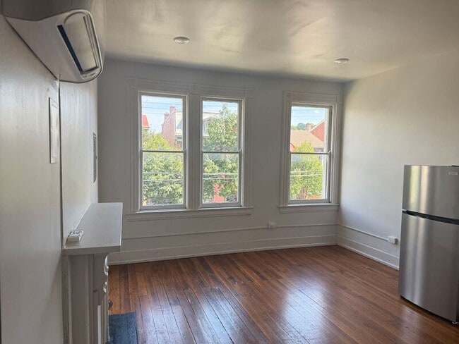 Building Photo - 920 Washington Ave