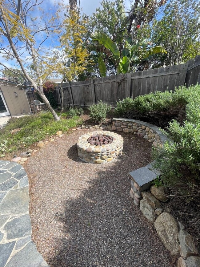 Building Photo - Clairemont Beauty - Welcome Home!