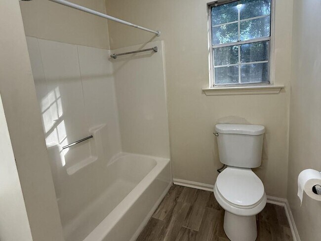 Building Photo - 4429 Coopers Creek Dr SE