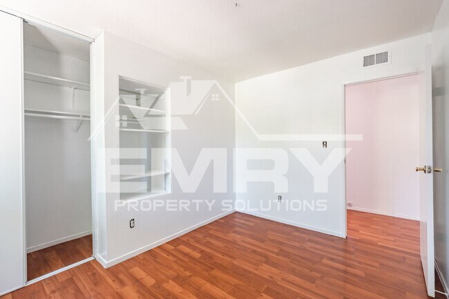 Building Photo - 9781 Karmont Ave