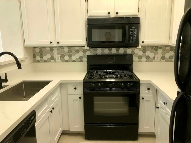 Building Photo - 1012 Dusty Creek St