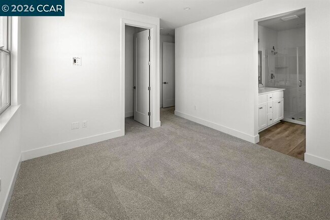 Building Photo - 2802 Chattleton Ln