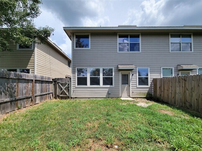 Building Photo - 3014 Loganberry Park Ln