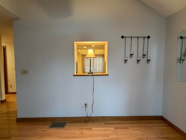 Building Photo - 17 Bayberry Dr