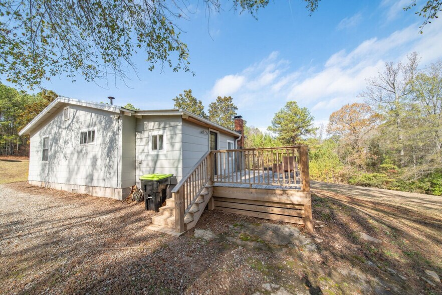 Building Photo - 161 Calhoun Rd