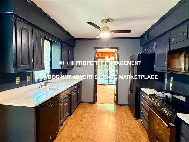 Building Photo - 4301 W 112th Terrace
