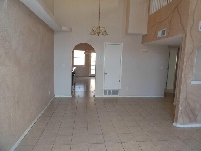 Building Photo - 2260 Tierra De Paz Way