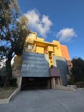 Building Photo - 434 S Westmoreland Ave
