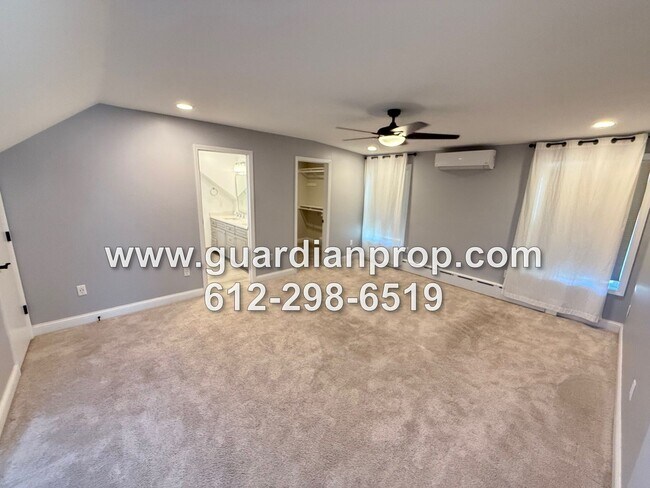 Building Photo - Fully Updated House Available Now, Office,...